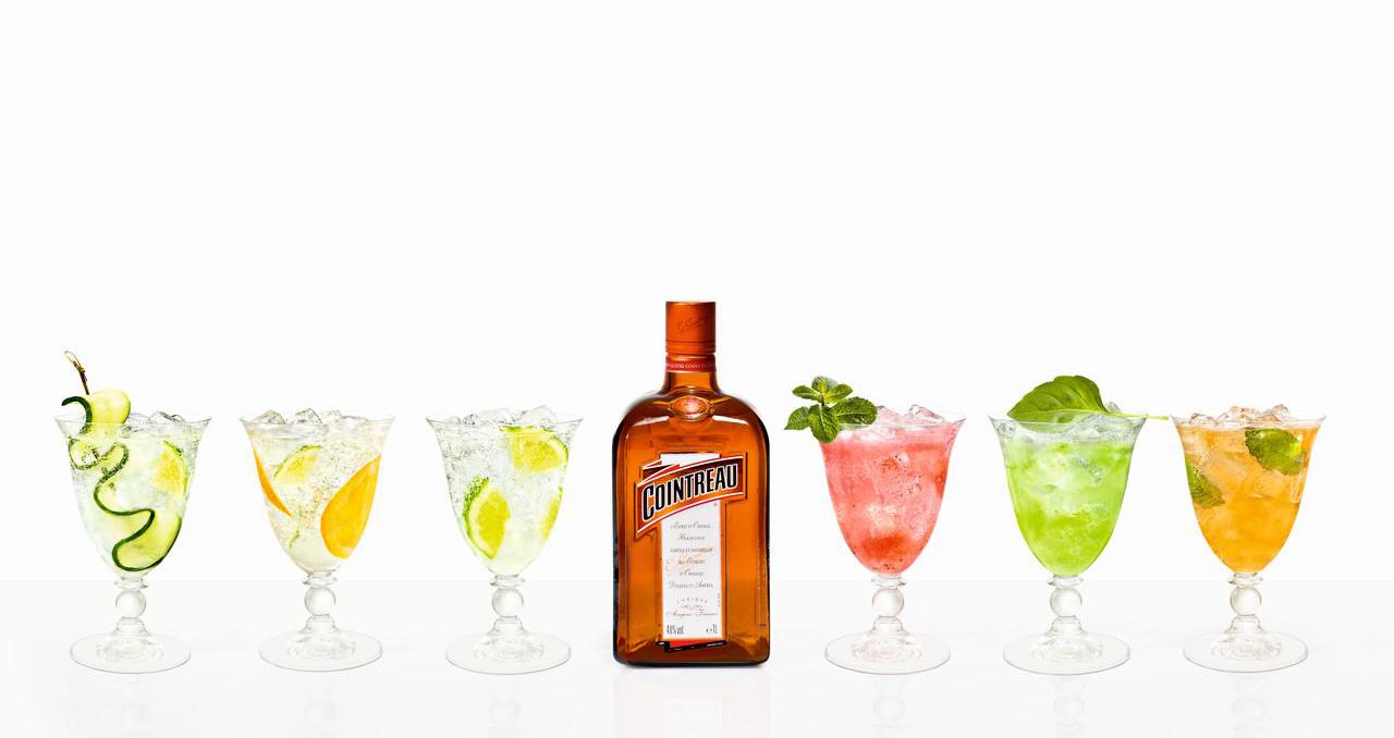 Лікер Куантро — як пити і які приготувати коктейлі