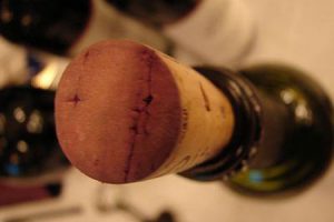 Як визначити хороше вино і уникнути поганого