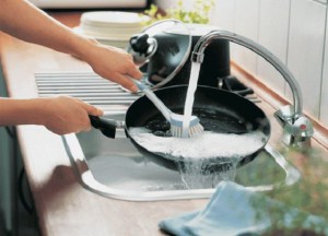 Як почистити сковороду: народні методи, поради