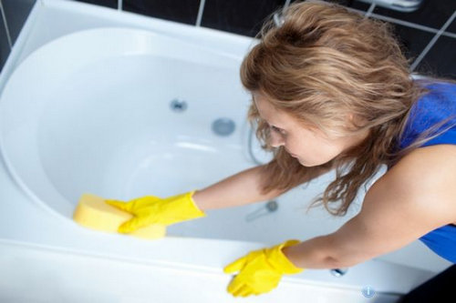 Як чистити акрилову ванну правильно і чим краще це робити