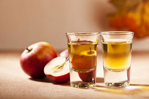 Самогон з яблук: простий рецепт в домашніх умовах, настоянка на яблуках, як зробити яблучний самогон із соку