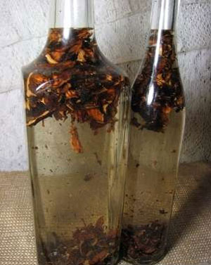 Самогон на перегородках волоського горіха: рецепт настоянки на перетинках і шкаралупі в домашніх умовах