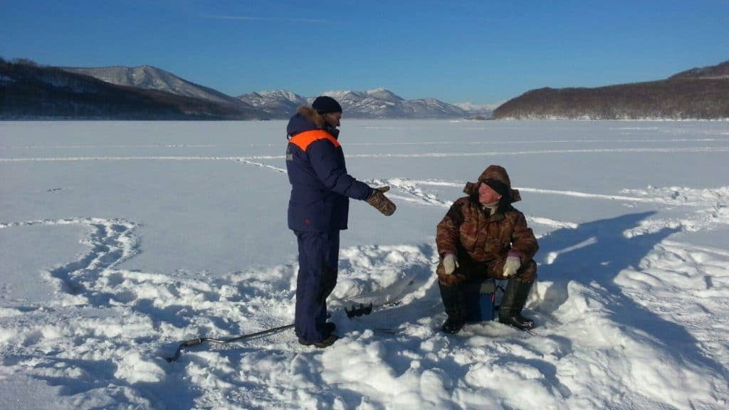 Безпечна товщина льоду для риболовлі   яка мінімальна товщина льоду