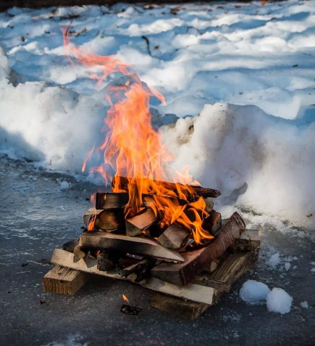 Як розпалити багаття взимку без сірників   як розпалити вогонь у лісі