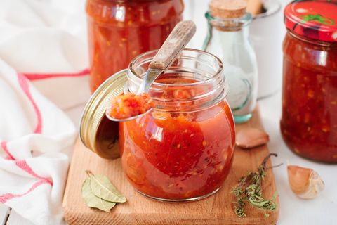 Прості рецепти заготівлі лечо з болгарського перцю на зиму з томатною пастою