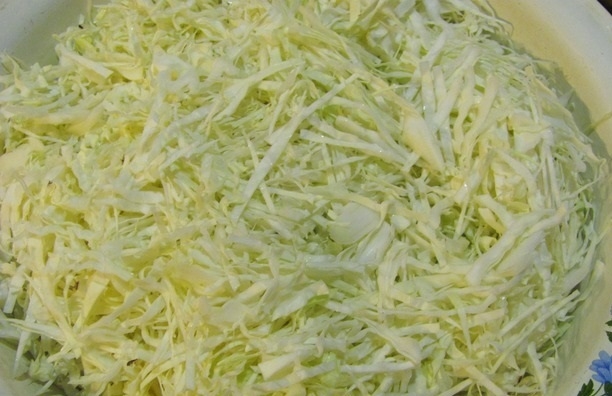 Перець, фарширований капустою на зиму — колекція золотих рецептів