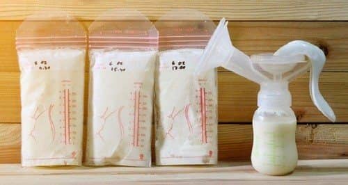 Скільки можна зберігати грудне молоко і як це робити правильно