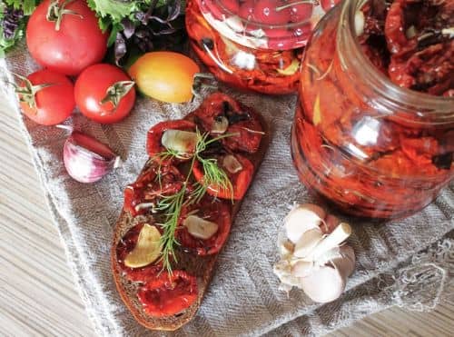 Вялені помідори: рецепт помідорів на зиму, як приготувати в сушарці для овочів
