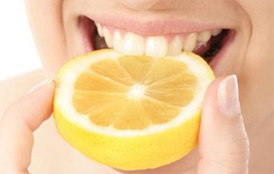 Відбілювання зубів в домашніх умовах: самий кращий спосіб, ніж можна відбілити, безпечний засіб і апарат відбілювати для будинку