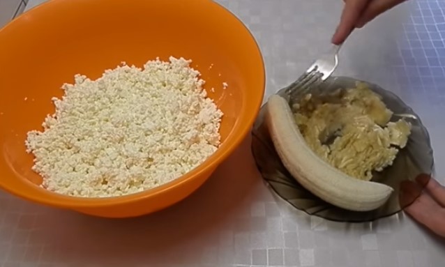 Як приготувати сирники з сиру: 8 рецептів