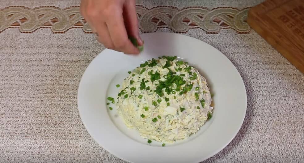 Простий і самий смачний салат з кальмарами
