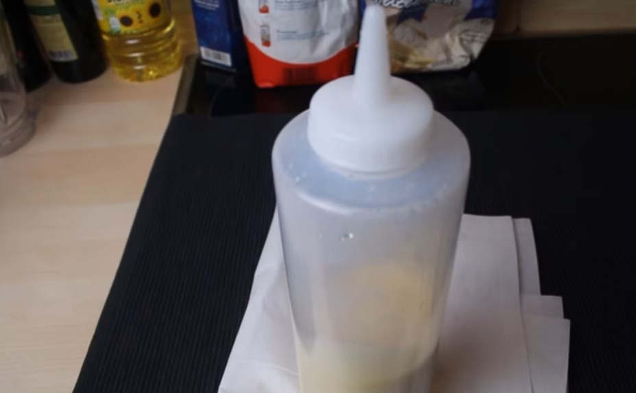 Смачні млинці на молоці. Як приготувати тонкі млинці з дірочками