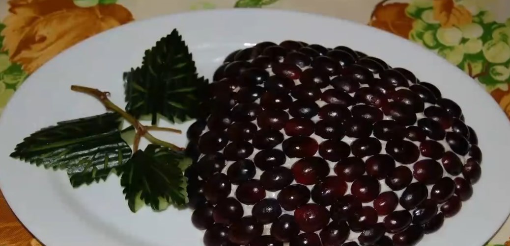 Салат «Тіффані» з виноградом і куркою. Поради, як приготувати смачний салат