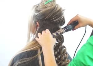 Як можна правильно накрутити волосся на плойку в домашніх умовах, способи завивки пасм