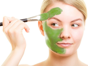 Очищаюча маска для обличчя: застосування в домашніх умовах, рецепти, поради