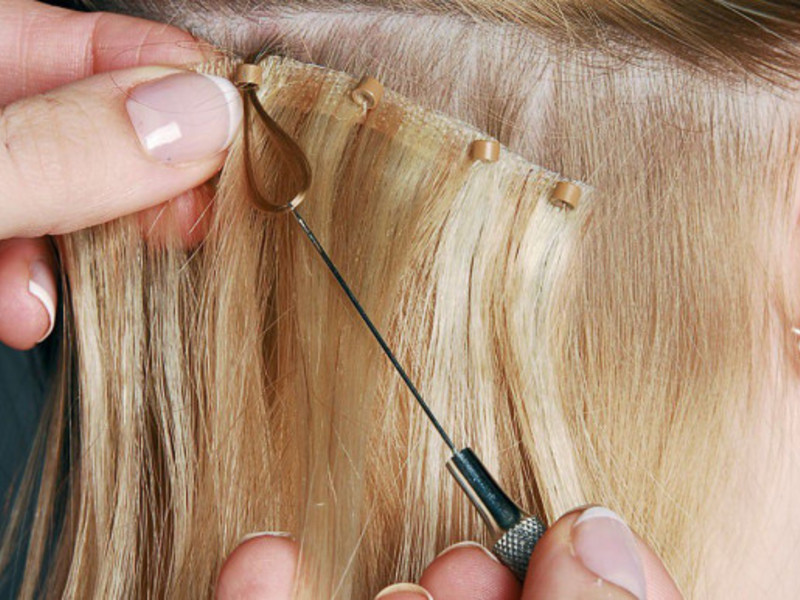Особливості технології холодного нарощування волосся, найзручніший метод і способи їх виконання