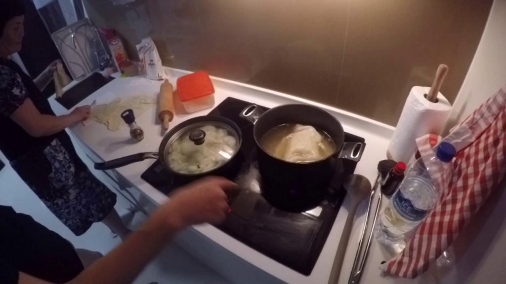 Правильно готуємо казахське страва «Бешбармак»