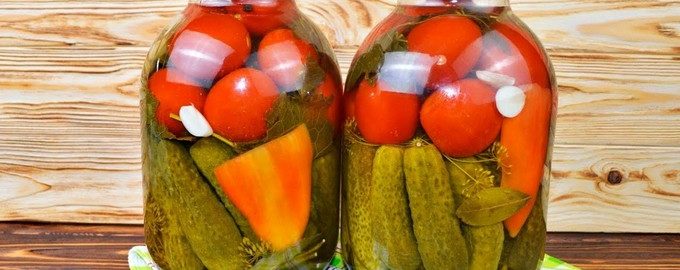 Асорті помідори та огірки на зиму рецепти на 1 літрову банку