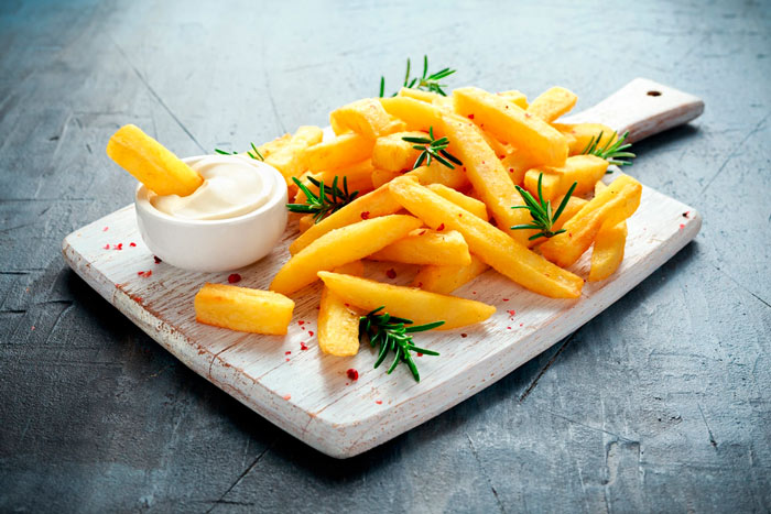 Як нарізати картоплю фрі: 4 способи нарізки овочів