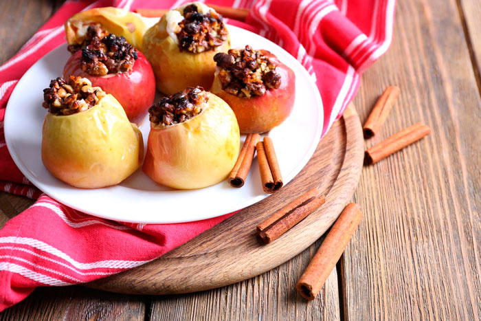 Як приготувати яблука в мікрохвильовці: рецепти пальчики оближеш