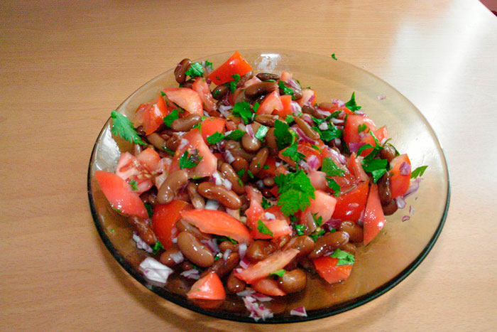 Салат з квасолею без мяса: 10 рецептів приготування