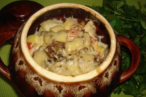 Мясо з картоплею в горщиках в духовці — 5 покрокових рецептів з фото