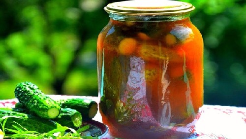 Огірки з кетчупом чилі в літрових банках на зиму — 5 рецептів з фото покроково