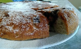 Пиріг з вишнею в духовці — 5 простих рецептів з фото покроково