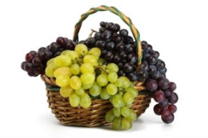 чим корисний виноград для жінок