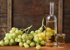 Чача з винограду в домашніх умовах: рецепт самогону з макухи (мезги) Ізабелли