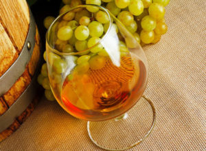 Коньяк з винограду в домашніх умовах рецепт