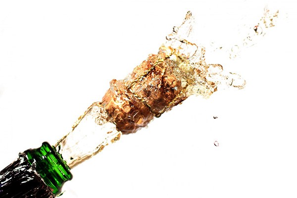 Як відкрити шампанське швидко і безпечно для оточуючих?