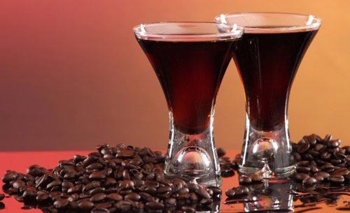 Самогон на каву, на кавових зернах і гущі: прості рецепти