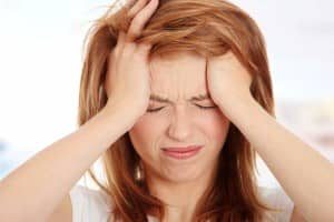 Причини головного болю при нежиті, симптоми, лікування