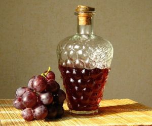 Настоянка з винограду на горілці (спирті) в домашніх умовах (рецепт як зробити)