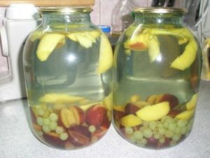 Компот з винограду на зиму без стерилізації простий рецепт з яблук, слив і груш