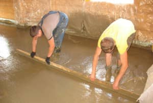 Правильне пристрій бетонної підлоги в лазні – відмінна можливість уникнути частих ремонтів
