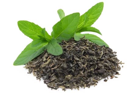 Як зелений чай впливає на тиск (підвищує або знижує його)?