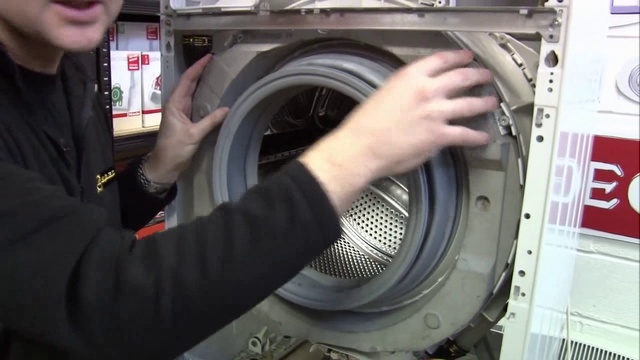 Як надіти гумку на барабан пральної машини самостійно