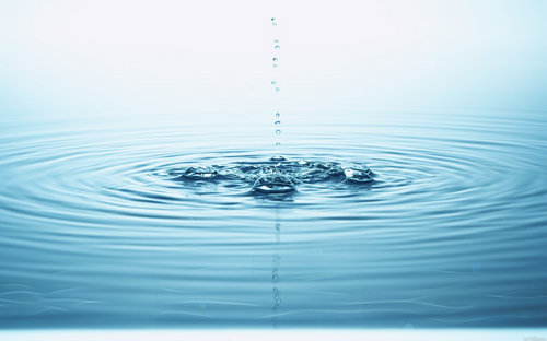 Розводи від води: як прибрати водяні плями