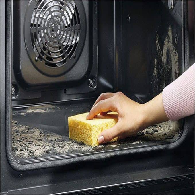 Як почистити духовку на електроплиті: способи, засоби
