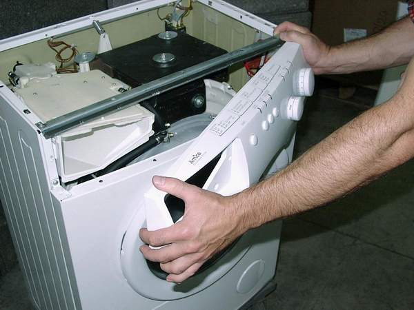 Як розібрати машину пральну Арістон своїми руками