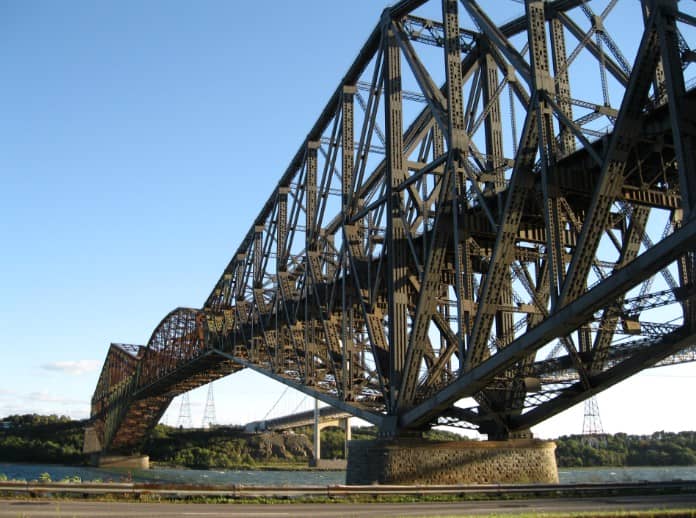 Консольні металеві мости на прикладах