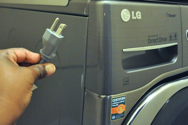 Як замінити зливний насос в пральній машині своїми руками