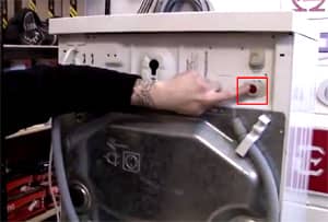 Як перевірити і замінити впускний клапан в пральній машині