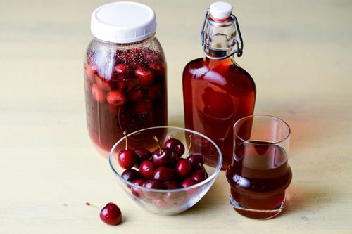 Самогон на вишні: рецепт, вишневі настоянки в домашніх умовах, як настояти міцний алкоголь на вишневій ягоді