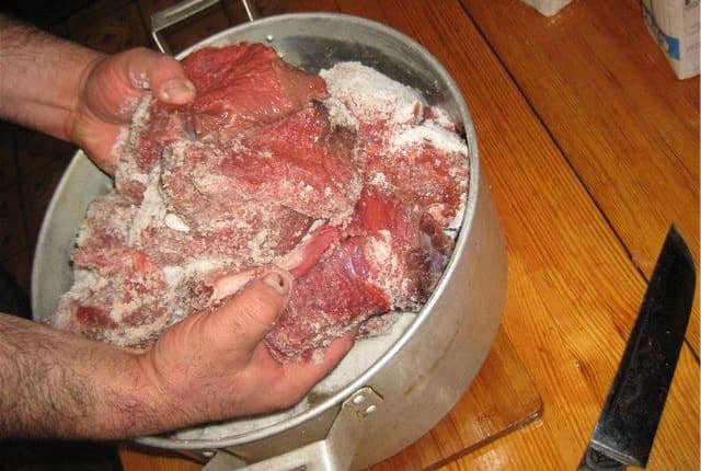 Мясо холодного копчення, готуємо в домашніх умовах