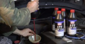 Як долити масло в коробку передач автомат: долив масла в АКПП