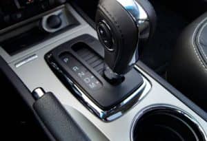 Як керувати машиною з автоматичною коробкою передач і користуватися цим типом КПП