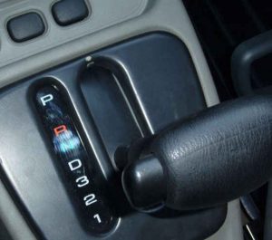 Як керувати машиною з автоматичною коробкою передач і користуватися цим типом КПП